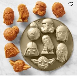 NWT Williams Sonoma Star Wars Cakelet Pan